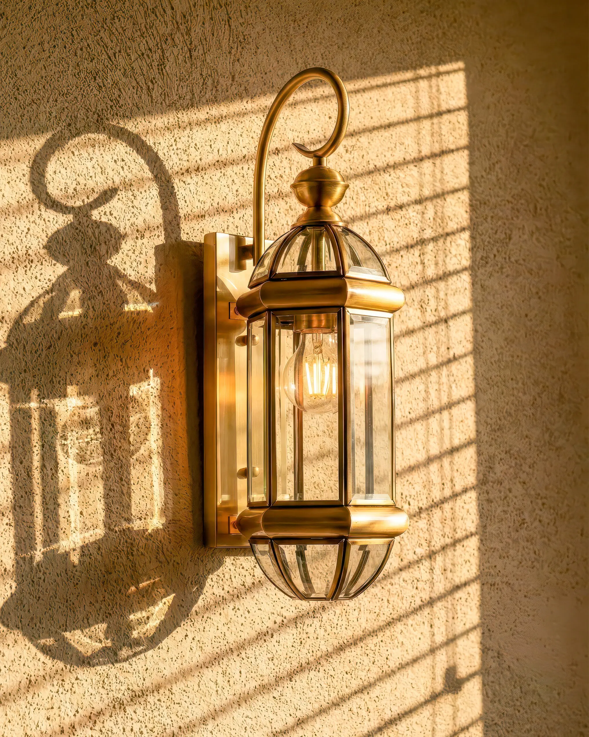 Đèn Tường Đồng Ngoài Trời Cổ Điển Kính Thủy Tinh Cao Cấp VRGVD05 2 Đèn Tường Đồng Ngoài Trời Cổ Điển Kính Thủy Tinh Cao Cấp VRGVD05