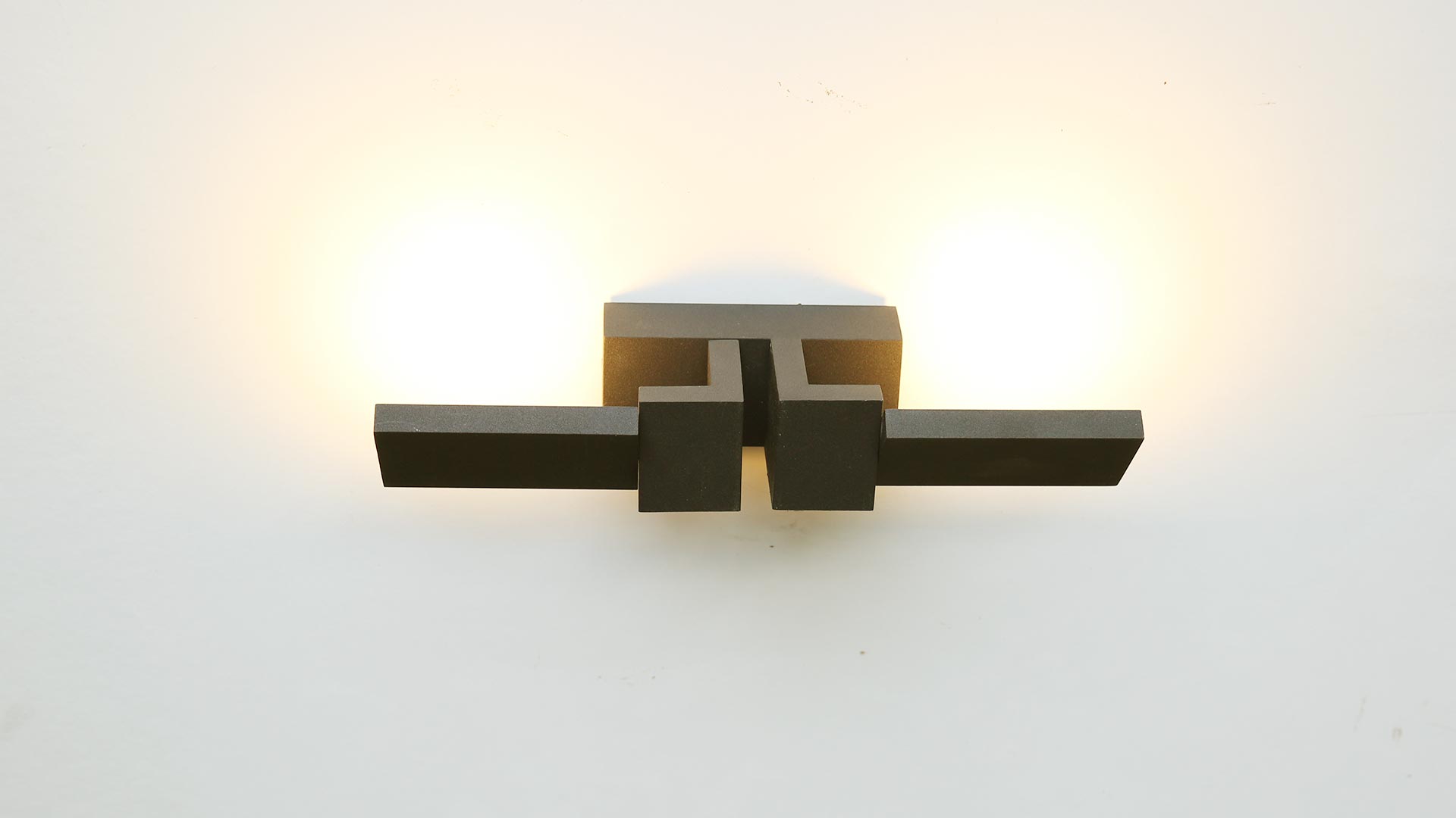 Đèn LED hắt tường trang trí độc đáo VIRGO W05