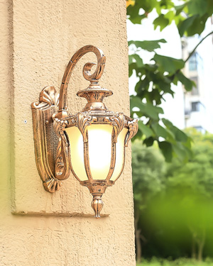 đèn trang trí,Đèn tường ngoài trời cổ điển S6682