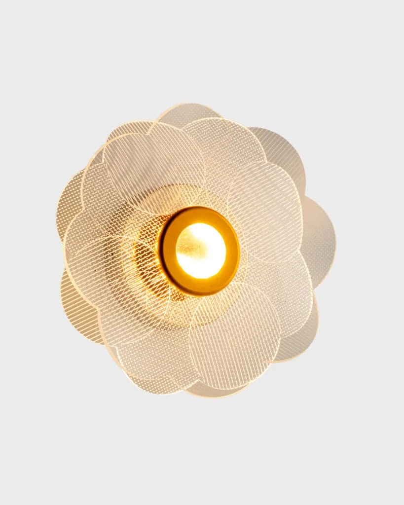 Đèn Tường Cánh Hoa Hiện Đại Acrylic Vàng Gold Sang Trọng VRG-VLA8148